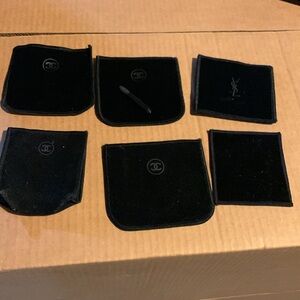3 sizes of black velvet blush/eyeshadow pouches